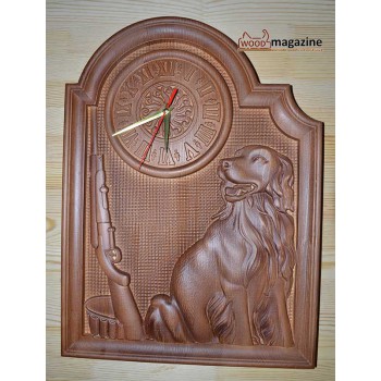 Настенные деревянные часы «Собака охотника», сосна